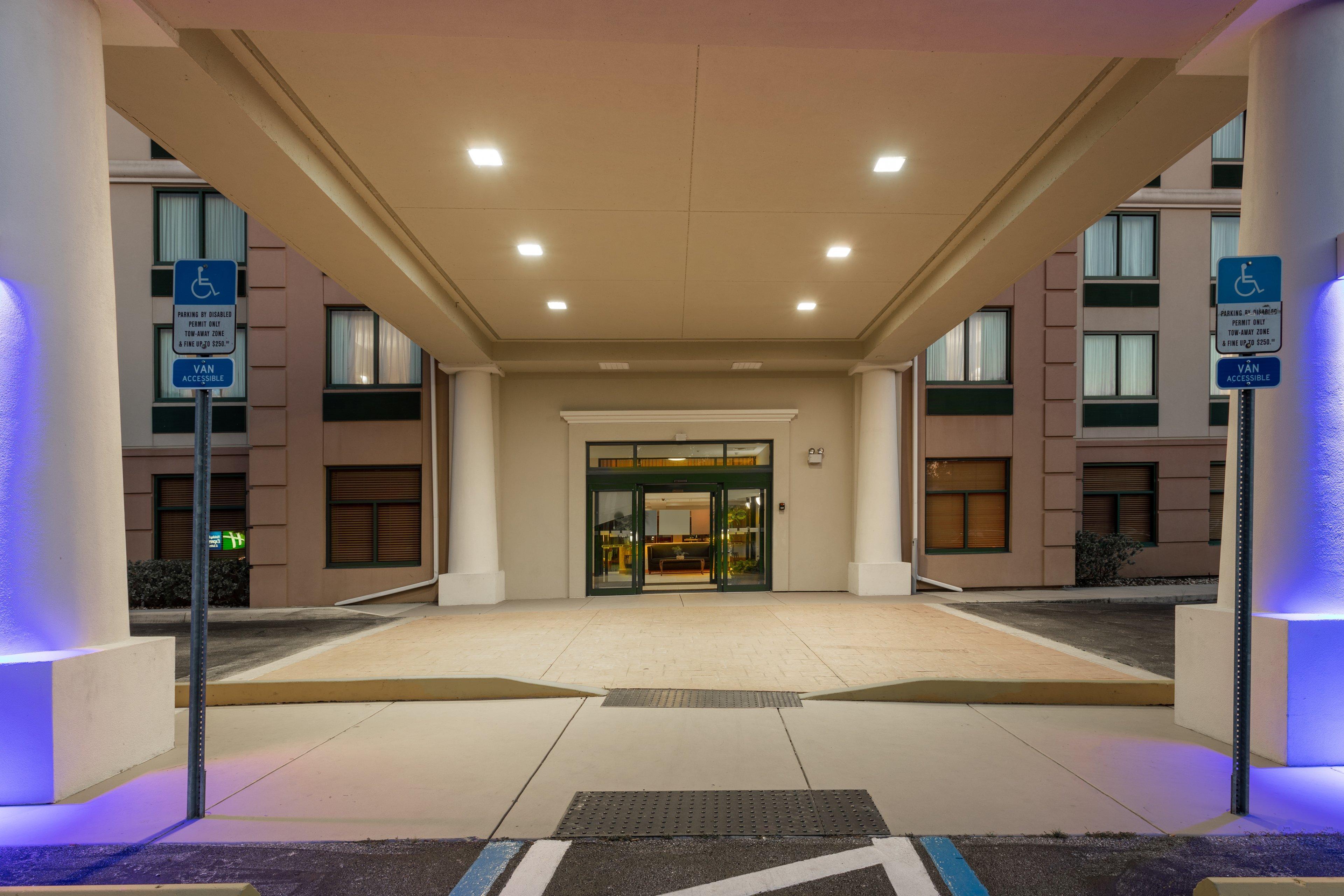 Holiday Inn Express & Suites Bradenton East-Lakewood Ranch By Ihg מראה חיצוני תמונה